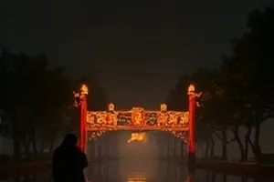 三号观测站：高原上的白色球形观测雷达建筑