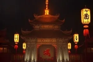 午夜校对员：深夜编辑部桌上的红笔与长条校样