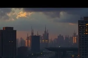 像素修复师：双屏工作站上逐帧修复的老旧影像
